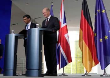 Europe Must Keep Increasing Aid To Ukraine, German Leader Stresses