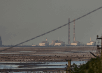 IAEA warns that attacks on a nuclear plant in Russian-controlled Ukraine put the world at risk
