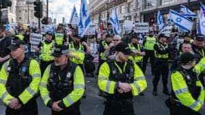 London police officer sparks outrage after suggesting swastikas should be 'taken into context' to Jewish woman London police officer sparks outrage after suggesting swastikas should be ‘taken into context’ to Jewish woman