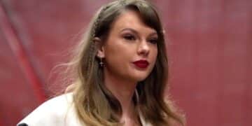 Magazine Publishes Anonymous Taylor Swift Review, Citing Potential Threats From Fans