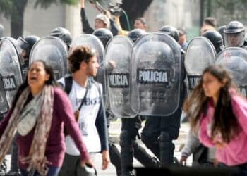 Police crack down on leftist anti-Milei protests in Argentina