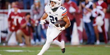 Auburn University Football Player Critically Wounded In Florida Shooting