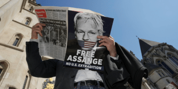 British Court Rules Julian Assange May Make Full Appeal Against US Extradition