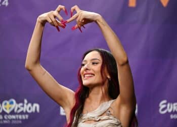 Israeli Eurovision Contestant Eden Golan Surrounded By Security, Boos And Applause Ahead Of Finals