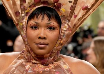 Lizzo Calls Critics ‘Fatphobic’ After Met Gala Outfit Compared To Foreskin, Menstrual Cups