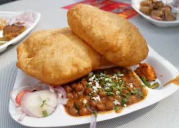 A Food Lover’s Guide: 7 Delectable Dishes To Try In Delhi