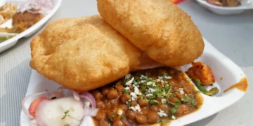 A Food Lover’s Guide: 7 Delectable Dishes To Try In Delhi