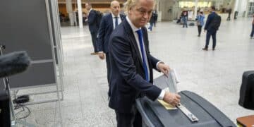 Dutch far-right closes in on left-wing alliance in EU parliamentary exit polls