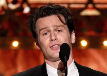 Jonathan Groff Thanks Family For Supporting ‘Passions Without Judgement’ In Moving Tonys Speech