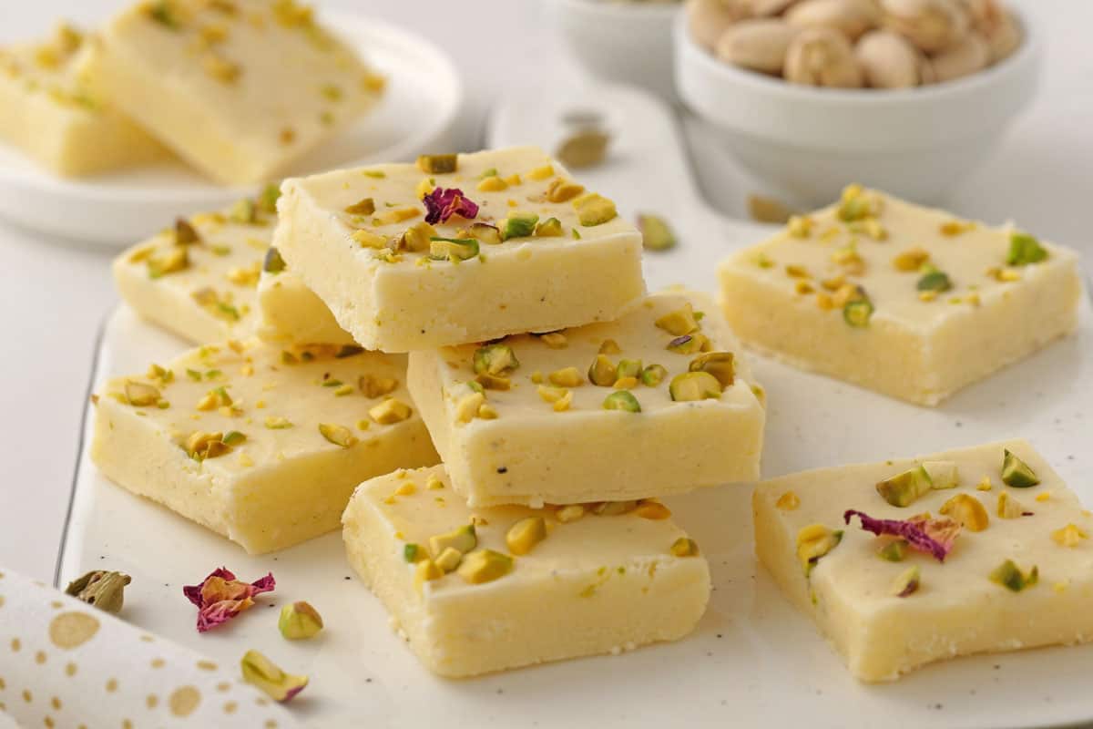 Gulab Jamun, Burfi, Kaju Katli: 6 Most Popular Sweets To Eat During Diwali