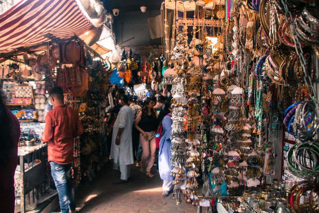 5 Most Popular Shopping Streets In India