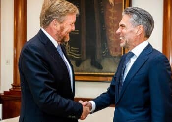 Dutch king swears in a new government 7 months after elections