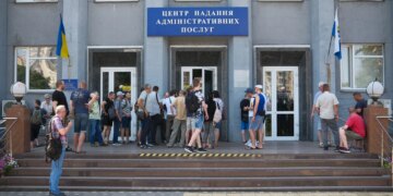 Grenade thrown at Ukrainian military draft office, no injuries, police say