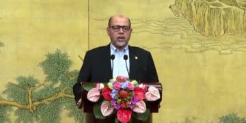 Palestinian factions agree to form unity government after talks in China