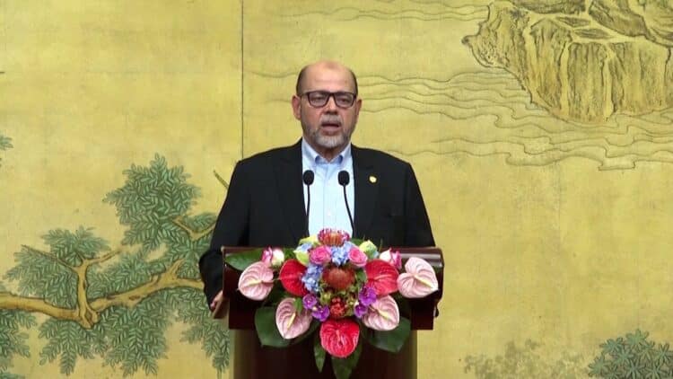 Palestinian factions agree to form unity government after talks in China