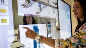 Power Of AR Mirrors: Enhancing Visual Marketing & Amplifying User-Generated Content