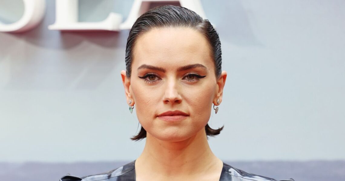 Daisy Ridley Says She Has Graves' Disease