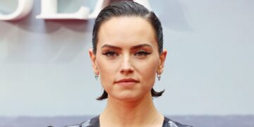 Daisy Ridley Says She Has Graves' Disease