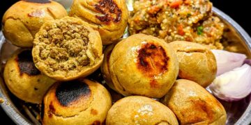 From Chaat To Vada Pav: 6 Best Indian Street Foods From Different States