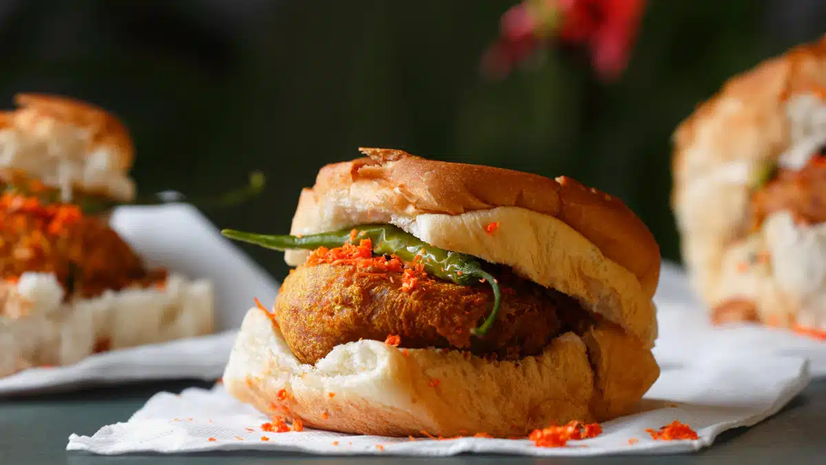 From Chaat To Vada Pav: 6 Best Indian Street Foods From Different States