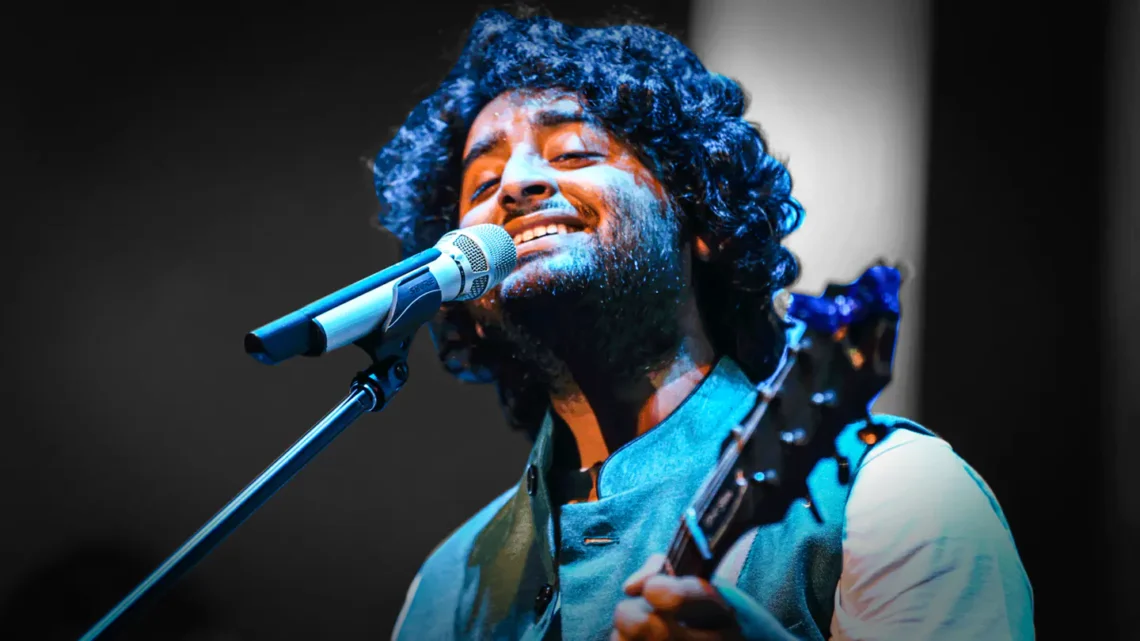 From Lata To Arijit: 10 Voices That Shaped The Indian Music Industry From Lata To Arijit: 10 Voices That Shaped The Indian Music Industry