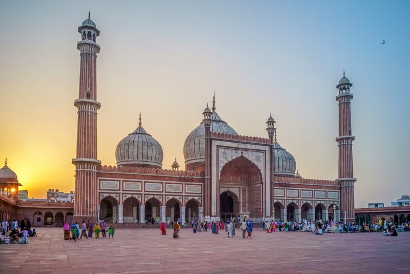 Exploring New Delhi’s Timeless Relics: 7 Ancient Ruins And Historical Sites In New Delhi