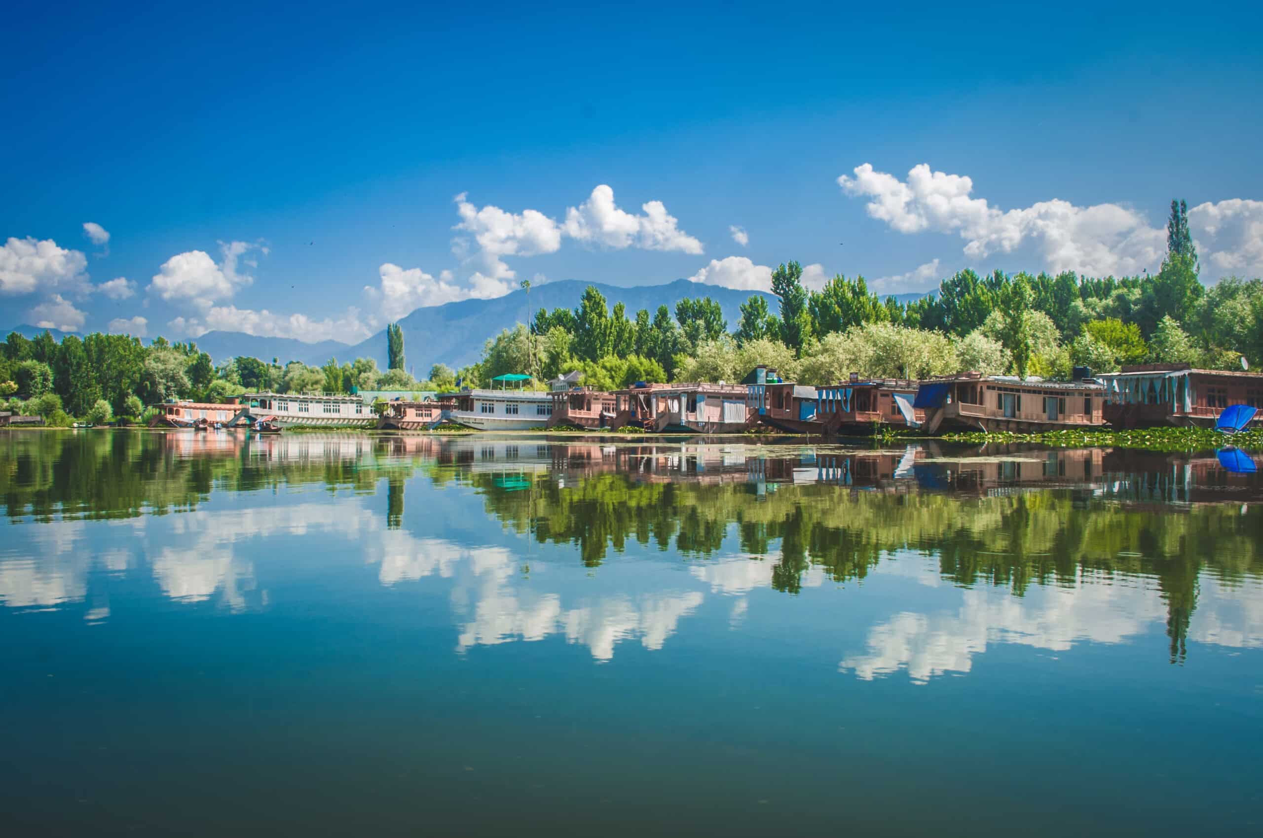 Heaven On Earth: 6 Best Places In The Paradise Of Kashmir 