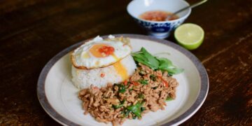 The Top 15 Foods Every Foodie Must Try In Thailand
