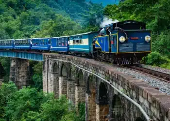 7 Beautiful Train Routes That You Must Travel