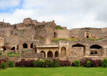 7 Must-Visit Places In Hyderabad You Should Know About