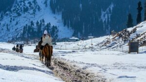 Heaven On Earth: 6 Best Places In The Paradise Of Kashmir
