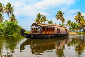 Top 5 Best Tourist Places To Visit In Kerala