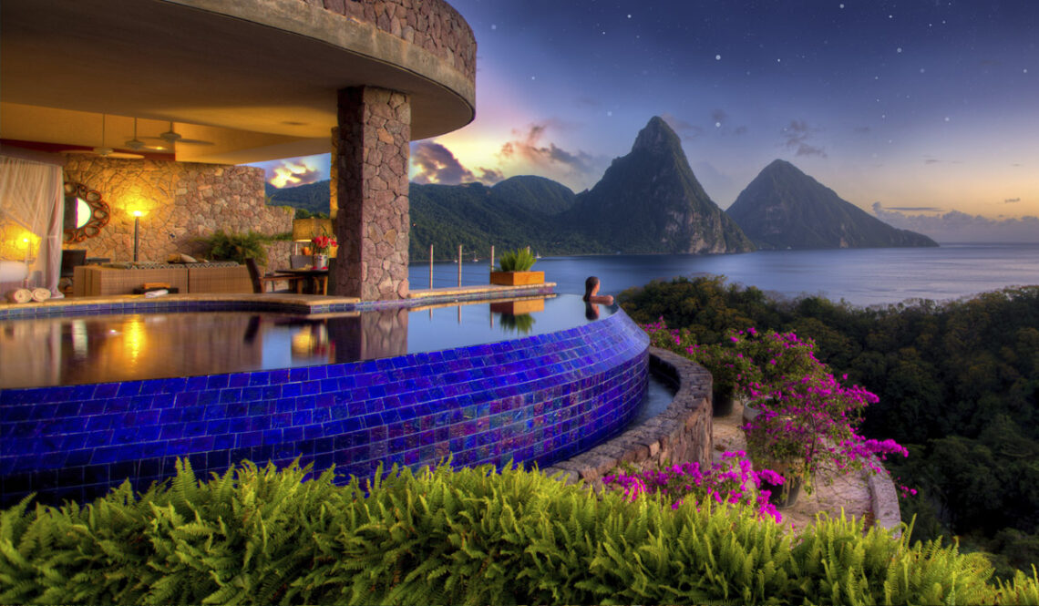 10 Most Luxurious Pools Around The World 10 Most Luxurious Pools Around The World