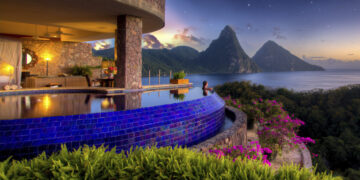 10 Most Luxurious Pools Around The World