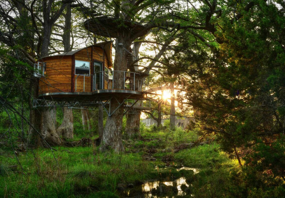 10 Most Luxurious Treehouse Hotels In North America 10 Most Luxurious Treehouse Hotels In North America