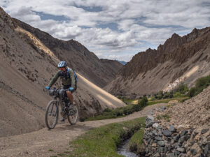 A Guide For Mountain Biking | Types Of Mountain Biking | Best Season To Go | Outfit And Gear