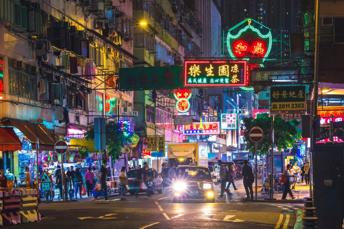 7 Best Foodie Destinations In Hong Kong: A Culinary Odyssey Temple Street Night Market