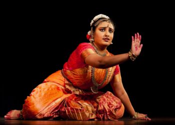 Indian Classical Dance Forms: A Beginner’s Guide to All Eight A Bharatanatyam dancer in performance