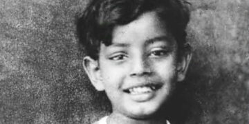 Indian filmmaker Satyajit Ray photographed in New York