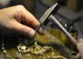 How to check gold purity with HUID: handmade gold necklace