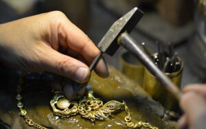 How to Check Gold Purity With HUID on the BIS CARE App