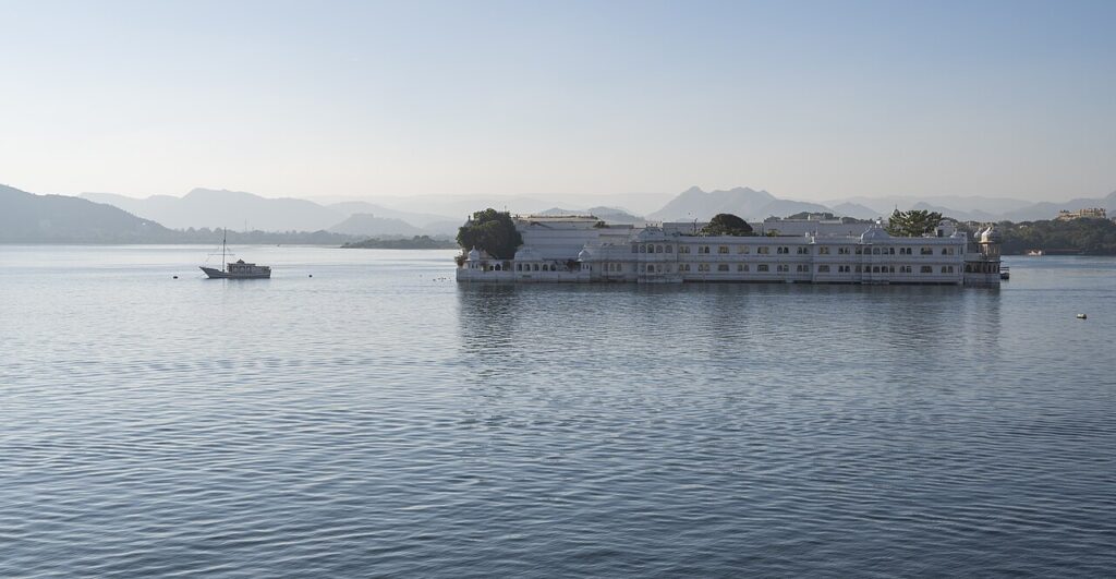 Taj Lake Palace on Jag Niwas island in Lake Pichola, Udaipur