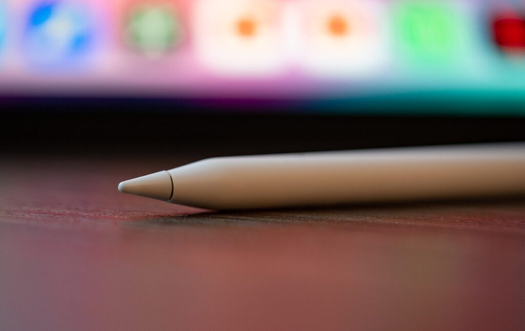 An iPad with a stylus, the device the MyLitBag legal binder app is designed for