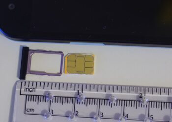 How to Activate eSIM in Jio, Airtel and Vi: Step-by-Step Guide Smartphone showing mobile network settings used to add an eSIM in India