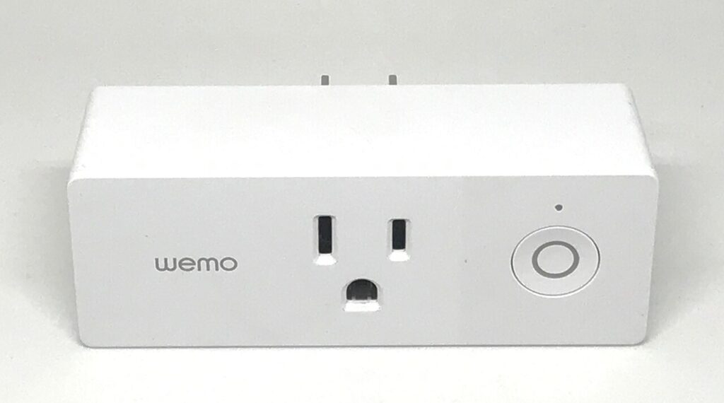 Wi-Fi smart plug, one of the useful gadgets for everyday life